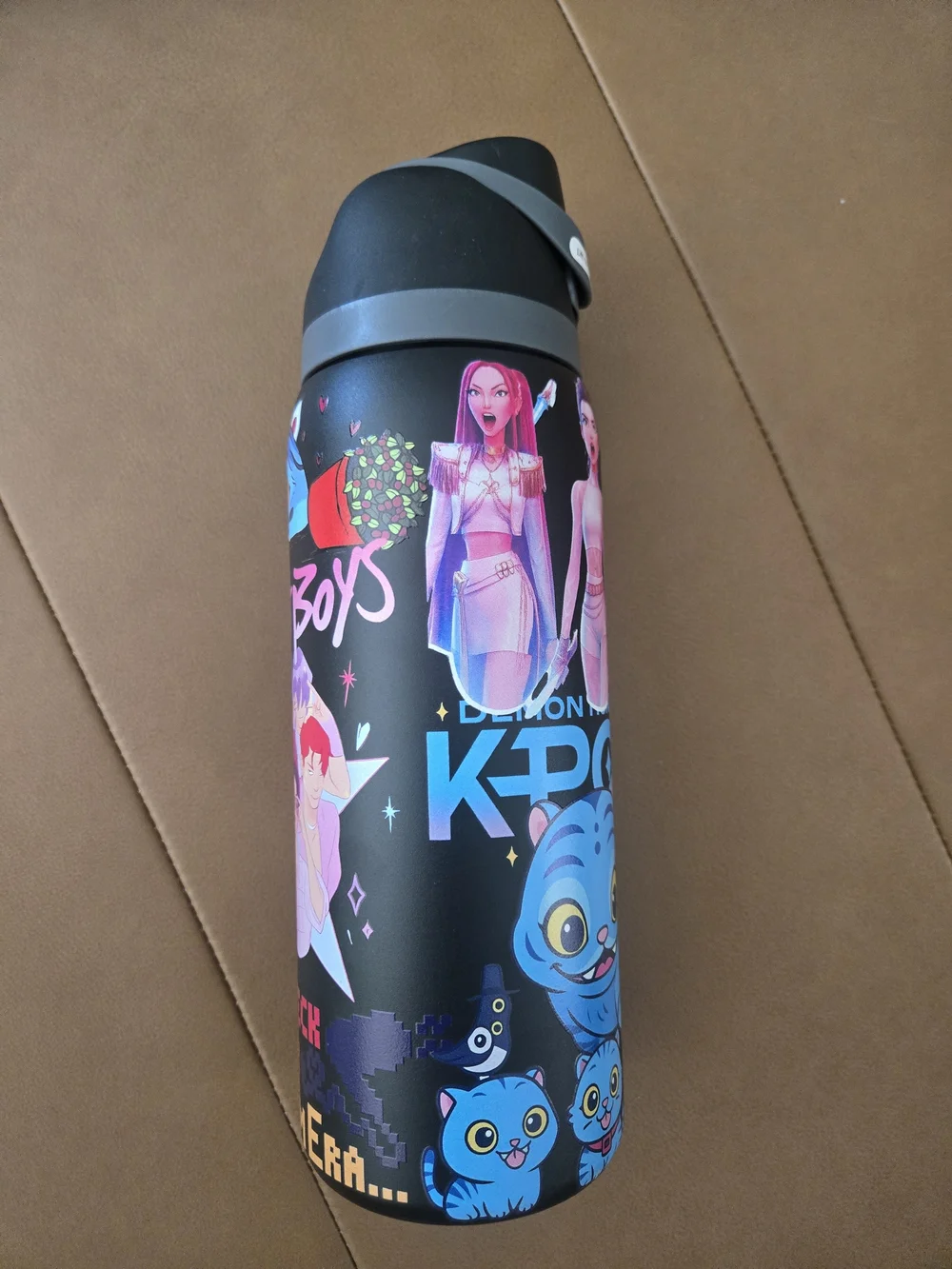 NIB KPop Demon Hunters 32 oz Black Insulated Water Bottle Tumbler